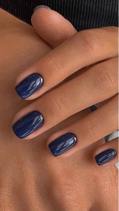 Discover the latest trends in Italy nails, from chic designs to classic styles, and elevate your manicure game with inspiration from Italian fashionistas. Wife Nails, Navy Nails, Navy Blue Nails, Eye Nails, Short Square Nails, Pretty Gel Nails, Cute Summer Nails, Makijaż Smokey Eye