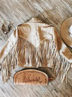 Shift 储备款 is fashionable and cheap, come to Anniecloth to find out about the Clothing Cowgirl Jacket, Urban Cowgirl, Looks Country, Rodeo Fashion, Western Aesthetic