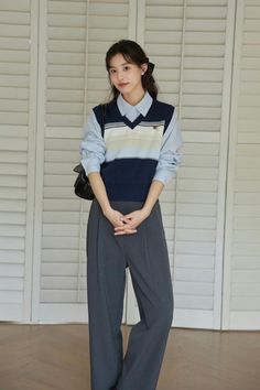 Work Uniform Outfits, Korean Office Wear, Office Wear Korean, Korean Work Outfit, College Interview Outfit, Uni Ootd, Ootd Campus, Korean Ootd, Simple Casual Outfits