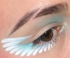 Angel Face Paint, Wind Makeup, Maquillage Goth, Angel Makeup, Festival Make Up, Hazel Eye Makeup