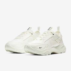 Brand New In Box Color: Sail & Black Size: 11 Women’s; 9.5 Men’s White Gym Shoes, Nike Gym Shoes, White Nike Shoes, White Running Shoes, Baskets Nike, Black Trainers, Workout Shoes, Swag Shoes, Gym Shoes