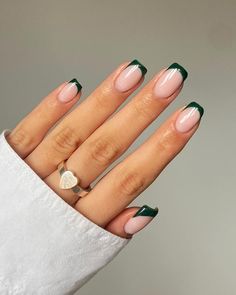 Unghie Sfumate, Dark Green Nails, Cute Nails For Fall, French Tip Acrylic Nails, Tip Nails, Short Acrylic Nails Designs, Minimalist Nails, Fall Nail