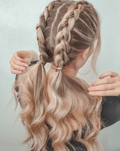 Preppy Hairstyles, Hairstyle Examples, Cute Hairstyles For School, Hairdos For Curly Hair, Braided Hairstyles Easy, Easy Hairstyles For Long Hair, Hairstyles For School, Aesthetic Hair, A Drawing