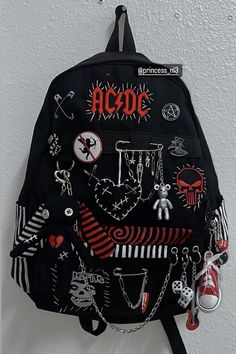 Grunge Backpack, Nothing Makes Sense, Punk Mode, Punk Fashion Diy, Punk Style Outfits, Flying Fox, Backpack Decoration, Emo Outfits, Estilo Punk