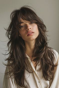 Update your long locks with some layers and fringe! Here are 49 trending layered cuts with bangs in 2024 for movement, shape and effortless style. 👆 Click for more ideas！ Carpet Bangs Medium Hair, Long Layered Fringe, Short Bangs Long Hair Layered Cuts, Messy Bangs Long Hair, Layered Hair With Fringe, Long Hair With Fringe, Layered Haircut With Bangs, Bob Shag, Wavy Layered Hair