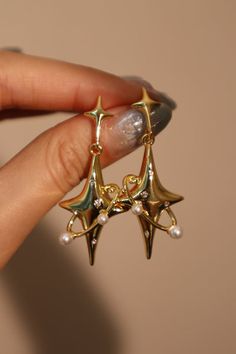 Celestial Jewelry Gold, Gold Celestial Jewelry, Gold Accessories Aesthetic, Cute Gold Earrings, Jóias Body Chains, Vintage Gold Jewelry, Dope Jewelry Accessories, Earrings Punk, Saturn Earrings