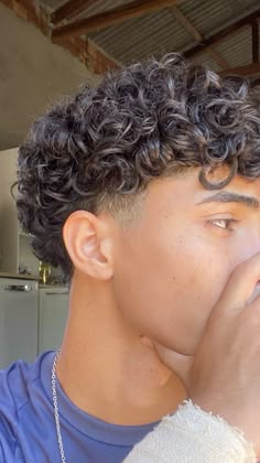 Low Fade Curly Hair, Curly Hair Taper, Boys Curly Haircuts, Fade Haircut Curly Hair, Long Curly Hair Men, Low Taper Fade Haircut, Taper Fade Curly Hair, Men's Curly Hairstyles, Male Haircuts Curly