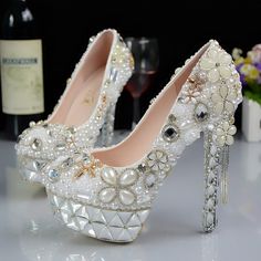 Glass Slipper Wedding Shoes, Fashion Glasses For Women, Rhinestone Wedding Shoes, Hak Tinggi, Shoes Bridesmaid, Bridal Pumps, Bridal Boots, Glasses Fashion Women, Fairy Shoes