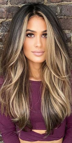 Wedding hairstyles ,find 1000s wedding hair inspiration Blonde Face Framing Highlights, Shades Of Blonde Hair Color, Medium Blonde Hair Color, Blonde Face Framing, Blonde Highlights Ideas, Face Framing Highlights, Vanilla Blonde, Rambut Brunette, Medium Blonde Hair