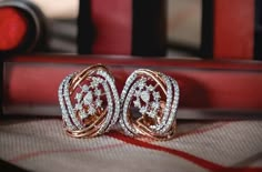 Latest Diamond Earrings Design, Gold And Diamond Earrings, Real Diamond Earrings, Diamond Jewelry Earrings, Diamond Fashion Jewelry, Diamond Pendants Designs, Diamond Earrings Design