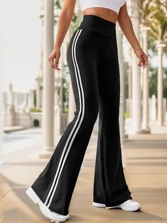 Striped Flare Pants, Womens Yoga Clothes, Activewear Brands, Long Trousers, Casual Athletic, Flare Leg Pants, Bell Bottom Pants, Oversized Pullover, Bell Bottom