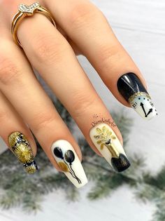 Custom Nails: https://www.etsy.com/your/shops/me/listing-editor/edit/1817933629 >See more from my store: https://dianenailsarts.etsy.com >Click for more similar designs:https://www.etsy.com/your/shops/me/tools/listings/section:46038346  Buy a Sizing Kit: https://www.etsy.com/your/shops/me/tools/listings/section:42836048 Each set Includes : 10 Nails piece set Nail adhesive Tabs Nail Glue  Mini nail buffer  Cuticle stick pusher  Alcohol Wipe Shape in Photo: Medium Coffin/ Mate Finish  All sets are custom made  to your order. Our Press on Nails are made with high quality Gel Polish and materials. All Products are handmade designs may be slightly differ regarding shape and length you select. Shipping time may vary from 1-5 business days to ship  Nails can Last 1-3 Weeks if prepped properly. In Nails Black And Gold, Nails Champagne, New Year's Eve Nails, Press On Nails Black, Custom Nails, Medium Coffin, Fake Nails Designs