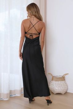 It's Giving Style Satin Maxi Dress Black - Camille-lady Black Simple Prom Dress, Glitter Prom Dresses, Satin Noir, Simple Prom Dress, Short Summer Dresses, Maxi Dress Black, Sequin Prom Dresses, Prom Dress Shopping, Satin Prom Dress