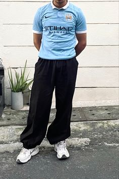 Manchester City Jersey Outfit, Man City Jersey Outfit, Football Kits Outfit, Black Parachute Pants Outfit Men, Football Kit Outfit, Football Jersey Outfit Mens, Parachute Pants Outfit, Custom Streetwear