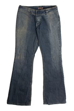 Size: 11 Color: Blue Decade: 2000s (estimated) Length: 41" Waist (flat): 16" Waist: 32" Inseam: 31" Vintage Condition Notes: - Item is generally in good condition. Like all vintage clothing, it shows some signs of wear, but there are no outstanding flaws. Vintage Denim Jeans, Vintage Jeans, Vintage Denim, Jeans Denim, Vintage Clothing, Clothing Items, Denim Jeans, Vintage Outfits, Adult Outfits