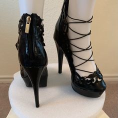 Lfl Women Shoes Preowned Stiletto High Heels Black With Straps Front Platform Size 7 1/2 With 5 1/2 Inch Heels Black Platform Boots Aesthetic, Tall Black Heels, 9 Inch Heels, Wide Heels For Women, Black Bridal Shoes, Black High Heels Aesthetic, Heeless Heels, Vampire Heels, Black Fancy Shoes