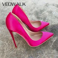 Hot Pink High Heels, Pink Dress Shoes, High Heel Dress, Mint Wedding, Velvet Heels, Salou, Satin Pumps, Wedding Heels