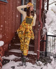 We’re all about feel good dressing, and these cozy overalls bring the sunshine like no other. With a secure double chest pocket and adjustable straps, they’re ideal for stormy dog walks, après ski, and all the fun outings in between. Cozy Overalls, Fleece Overalls, Dog Walks, Overalls Women, Toad, The Sunshine, Dog Walking, Chest Pocket, Feel Good