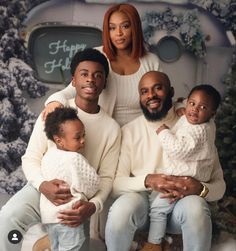 Black Family Of 6 Photoshoot, Black Blended Family Pictures, Easter Family Pictures Outfits, Black Family Photoshoot Picture Ideas, Christmas Picture Ideas Black Family, Xmas Photoshoot Ideas Family Portraits, Christmas Photoshoot Ideas Family Black