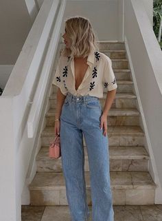 Southern California Aesthetic Outfits, San Sebastian Spain Outfits, Elevated Boho Style, Casual Winery Outfit Spring, Mom Fashion Over 40, Summer Outfits 2023 Fashion Trends Women, 29 Year Old Woman Fashion, Spring Summer 2024 Fashion Trends Forecast, Romantic Body Type Outfit Kibbe