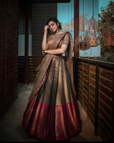 Beautiful Lehengas, Lehenga Sari, Orang India, South Indian Bride Saree, Sari Lehenga, Color Knowledge, Lehenga Choli Designs, Fusion Wear