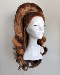 Drag Ponytail, Drag Wigs Styling, Hair Flip Pose, Drag Hairstyles, Hair With Crown, Bouffant Wig, Hairstyle References, Drag Queen Wigs, Aesthetic Surgeon