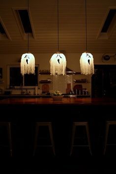 #homedecor, #interiordesign, #homedesign, #decor inspiration Floating Ghosts, Decorating Hacks, Halloween Lights Decorations, Clever Halloween, Halloween Fest, Halloween Pendant, Ghost Lights, Ghost Light, Halloween Kitchen