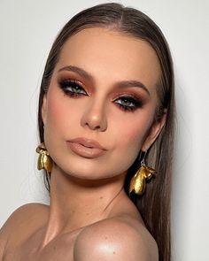 Orange Dress Makeup Ideas, Outfit Navidad, Ideas Maquillaje, Mocha Mousse, Ideas Fiesta, Make Up Inspo, Nude Makeup, Dress Makeup, Fall Makeup