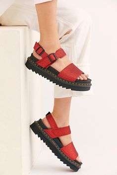 Dr Martens Voss Sandals, Voss Sandals, Dr Martens Voss, Martens Style, Doc Martens Outfit, Shoes Dr Martens, Strappy Sandals Flat, Toe Post Sandals, Studded Heels