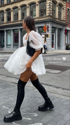 Princess Style Dress, Modern Day Princess, Fashion Outfits Dresses, Puffy Dresses, Plus Size Cocktail Dresses, Puff Dress, Outfits Dresses, Melodrama, Looks Street Style