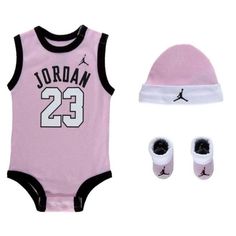 New In Box. 3 Piece Nike Air Jordan Girls Outfit - Includes A Hat, 1 Pair Of Booties, And A Sleeveless Bodysuit /Onesie Size 0-6 Months Or 6-12 Months Pink / Black Great Gift Idea! *Box May Have Some Shelf Wear Fast Shipping From North Carolina. Stored In A Smoke Free Environment. Air Jordans Girls, Baby Jordans, Jordans Girls, Jordan 23, Cotton Bodysuit, Baby & Toddler Clothing, Set Outfit, Chicago Bulls