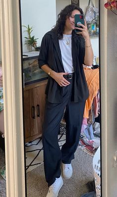 simple / masc / butch / androgynous / lesbian / nonbinary / tomboy / genderqueer / queer / enby / lgbtq / lesbian fashion inspo / dressy / business casual / shane / nonbinary lesbian Office Outfits Nonbinary, Elegant Masc Outfits For Women, Tomboy Femme Work Outfits, Aesthetic Nonbinary Outfits, Masc Lesbian Night Out Outfit, Enby Outfits Work, Subtle Masc Outfits, Amab Nonbinary Outfits, Nonbinary Club Outfits