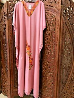 Womens Kaftan Floral Embellished Caftan Pink Housedress Lounger Beach CoverUp 3X #MOGULINTERIOR #LoungewearCaftanKimonoBeachDressGownAbayaKaftanMaxi #Casual Bohemian Maxi Dresses, Lounge Dresses, Kashmiri Embroidery, Resort Dress, Bohemian Kimono, Dresses Work, Kaftan Maxi Dress