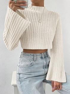 Crop Pullover, Camel Sweaters, Trumpet Sleeve, Cropped Pullover, Stil Elegant, Crop Top And Shorts, Cropped Tops, Crop Sweater, Beige Sweater