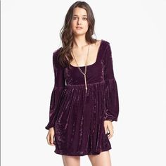 -Like Brand New! I Only Wore This Once For A 2 Hour Dinner -Beautiful And Soft Crushed Velvet In Purple -Babydoll Style -Falls Above The Knee -Scoop Neck And Back -Bell Sleeves With Elasticized Cinching At Wrist As Pictured -Free People Small Fits Like A Medium Babydoll Outfit, Free People Velvet Dress, Velvet Babydoll Dress, Purple Velvet Dress, Crushed Velvet Dress, Free People Velvet, Babydoll Style, Velvet Fashion, Purple Velvet