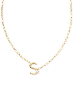 Pearl Gold Letter K Short Pendant Necklace in White Pearl | Kendra Scott Kendra Scott Letter Necklace, White And Gold Jewelry, Layering Necklaces Gold, Simple Gold Necklace, Preppy Fits, Jewelry Cheap, Short Pendant Necklace, Pearl Letters, S Necklace