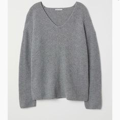 H&M Grey V Neck Cashmere Sweater Size S - It Fits Me (Typically Size 0) Slightly Oversized. This Is An Ultra Soft, 100% Cashmere Sweater. The Ribbing Is In An Interesting Diagonal Pattern. The Shoulders Are Dropped And The Sleeves Are Straight. In Excellent Condition. Rrp $129 Selling Because I Realised I Don’t Suit Grey #Cashmere #Hm #Greysweater #Ribbed From A Pet And Smoke Free Home. Check Out My Other Items; Having A Clear Out Of Bnwt Items. Cashmere Sweater Outfit, Grey V Neck Sweater, Cashmere Skirt, Cashmere Loungewear, How To Dress Well, Sweater Outfits Fall, Textured Knit Sweater, Dress For Fall, Cashmere Outfits