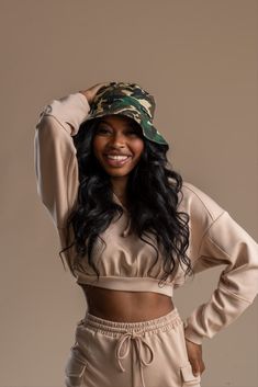 Nothing like a camo bucket hat. Add this to your cart by clicking the link below #springstyle #springaesthetic #outfitideas #buckethatoutfit Bucket Hat Outfit Street Styles, Bucket Hat Photoshoot Ideas, Bucket Hat Photoshoot, Black Bucket Hat Outfit, White Bucket Hat Outfit, Camo Aesthetic, Winx Aisha, Hat Photoshoot, Streetwear Photoshoot