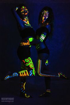 Glow Birthday Party Ideas, Glow Costume, Glow Outfits, Jungle Outfit, Fire Witch, Glow Birthday Party, Neon Jungle, Outfit Rave