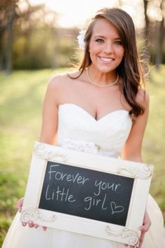 Wedding hair down with flower and curly....................cute picture idea to Sentimental Wedding, Cute Wedding Ideas, Bridal Session, Tampa Florida, Bridal Portraits