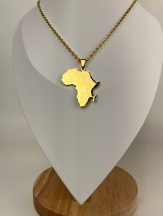 Gender: Unisex Chain Type: Link chain Metal: Stainless Steel Gold Plated Pendant Size: 3.9 cm x 3.5 cm Chain Length: 45 cm or 17 inches Dubai Map, Map Necklace, Africa Map, Link Chain, Chain Lengths, Chain Length, Borders, Gold Plate, Jewelry Necklaces