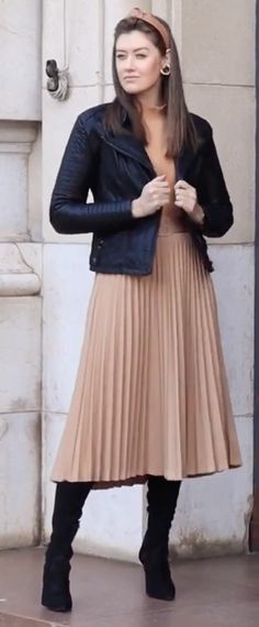 Pleated Skirt, Midi Skirt, Lookbook, Skirt, Cream