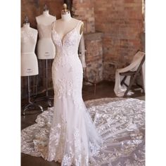 Maggie Sottero Fontaine Detachable Sparkle tulle Train Scalloped Wedding Dresses, Sheath Bridal Gown, Nude Gown, Tulle Train, Dress Train, Maggie Sottero Wedding Dresses, Detachable Train, Bridal Elegance, Couture Bridal