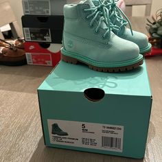 One One Time In The House Brand New Outdoor Boots With Soft Sole And Round Toe, Green Timberland Boots, Timberland Kids, Timberland Premium, Shoes Green, Shoes Outfit Fashion, Shoes Outfit, Timberlands Shoes, Timberland Shoes