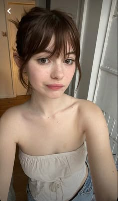 Super Short Fringe, Light Summer Brown Hair, French Bangs With Layers, Cute Wispy Bangs With Short Hair, Bangs On Thinner Hair, Wispy Bangs On Short Hair, Inward Bangs, Bangs Inspo Short Hair, French Wispy Bangs