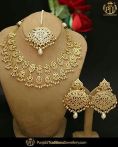 Jewellery Shops, Indian Wedding Jewelry, Bridal Jewellery Indian, Gold Earrings Designs