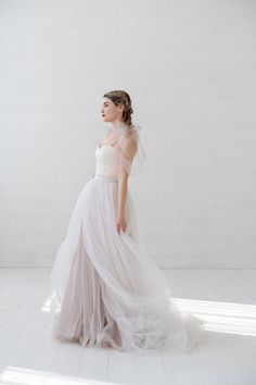 Gaia Tulle Shoulder Straps Wedding Dress / Tulle Gown / Corset Bridal Gown / Tulle Bridal Gown / Unique Tulle Multiway Wedding Dress - Etsy Straps Wedding Dress, Tulle Balloons, Wedding Dress Tulle, Bridal Corset, Gown Skirt, Wedding Dresses With Straps, Tulle Bows, Wedding Dresses Corset, Dress Tulle