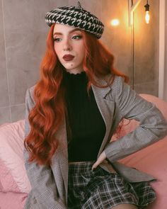 Outfits For Red Hair, Pretty Red Hair, Pretty Redhead, Hair Flip, Instagram Outfits, Orange Hair, Winter Hairstyles