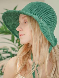 Editor's Notesmeminn presents hats that are good to wear for the point detail - Hena bonnet bucket hat- Easy to styling- Comfortable and adequate fit - Daily point itemMeasurements(in.)- One Size 13.8in. (W) 9.8in. (H)Composition & Care- cotton 80%,paper 20%- Do not wash- Natural dry when it is wetDesigner- by meminn Beach Bucket Hat Bonnet, Spring Bucket Hat In Yarn, One Size, Green Cotton Bucket Hat, Spring Bucket Hat With Short Brim, Handwoven, Green Bucket Hat, One Size, Size 13, Bucket Hat, Composition, Hats