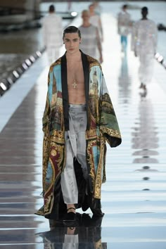 Bohemian Men, Dramatic Style, Men Fashion Show, Beautiful Suit, Fire Fits, Fantasias Halloween, Lightning Strikes, Dolce E Gabbana